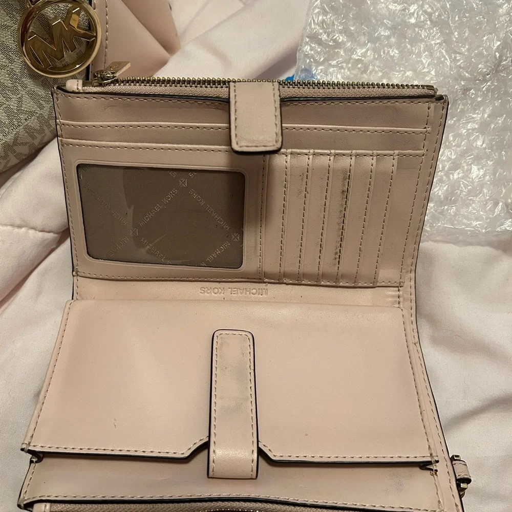 Michael Kors Beige and Blush Shoulder Bag Set - Picture 2 of 4